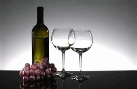 022 – Los Taninos de las uvas se encuentran en...  (A) = La pulpa  (B) = Las Hojas  (C) = El hollejo
